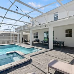8BR family home - pool & resort access