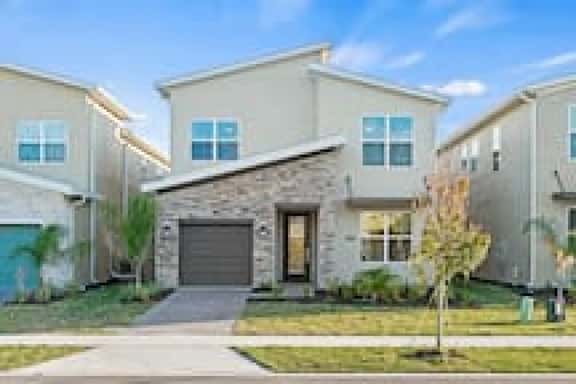 Family home w/ hot tub & pool - Imagem 1